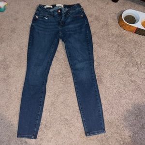 Mid rise curvy skinny jeans